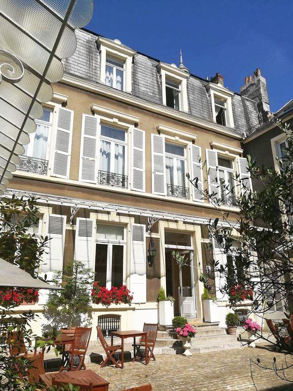Enclos De L'Eveche Boulogne-sur-Mer Exterior foto